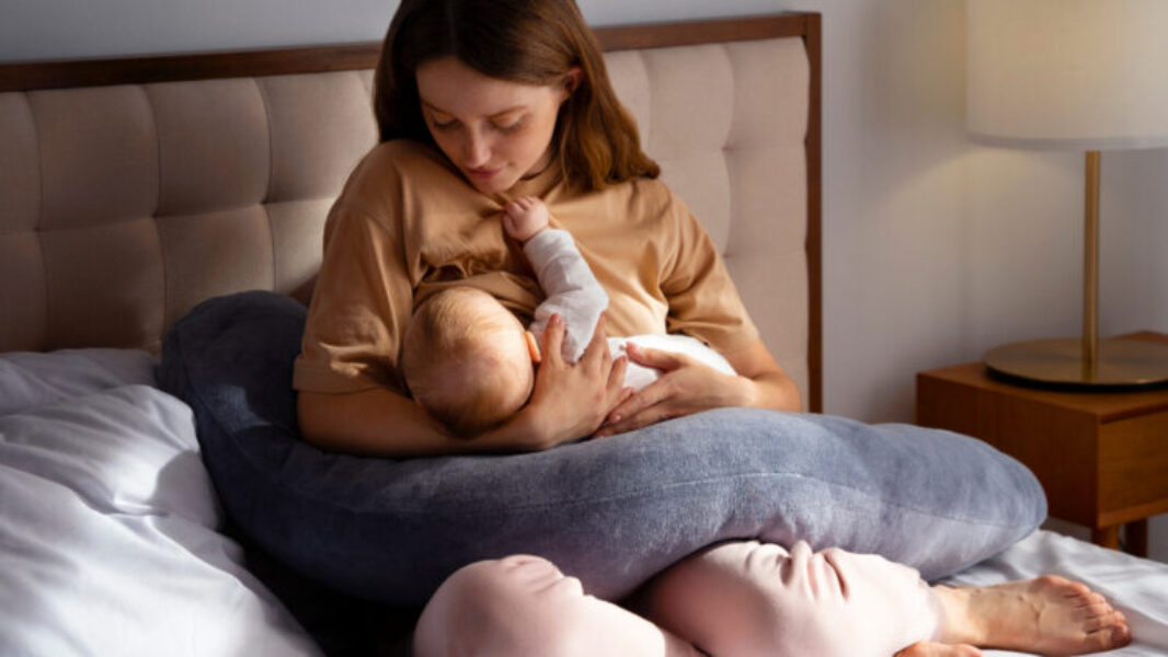 Coussin d'allaitement : un confort inestimable pendant et après la grossesse